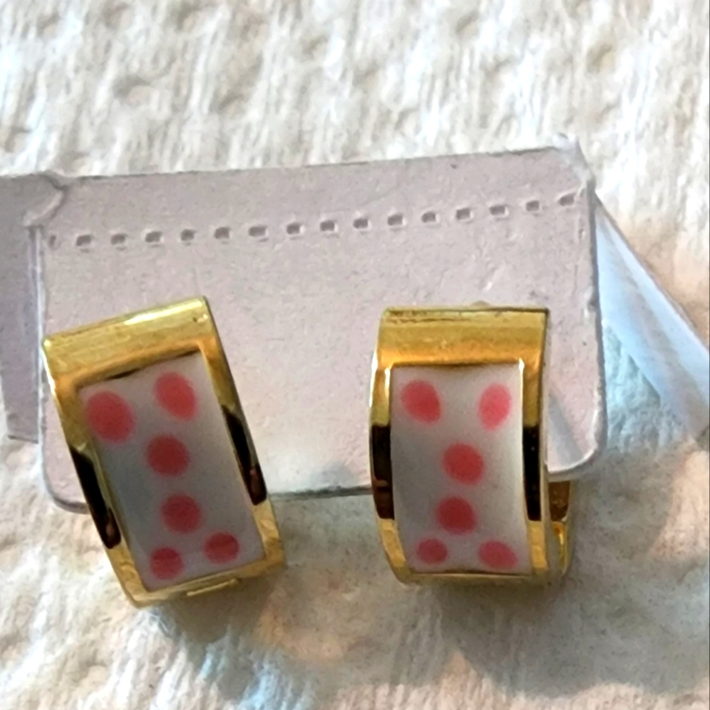 Women earing
